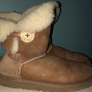 Bailey button ugg boots in chestnut